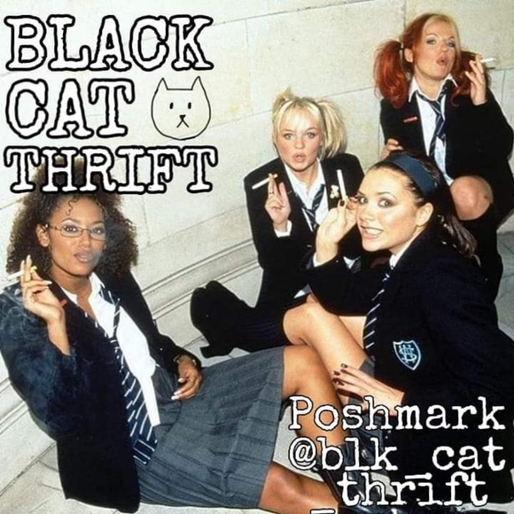 Meet Black Cat Thrift! - Picture 2 of 6